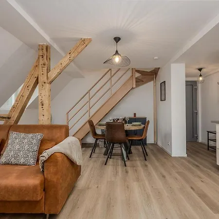 Beau Duplex F2 Neuf Sur Le Blanc *